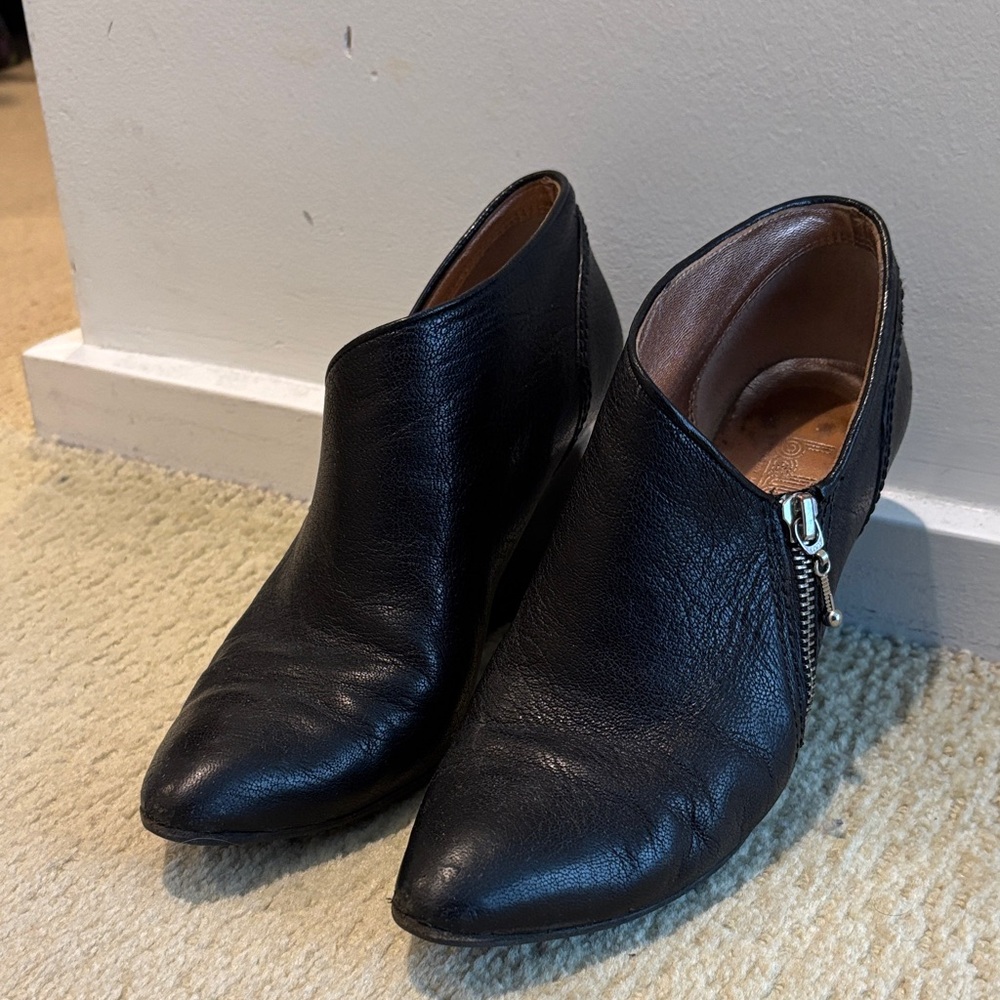 Belle by Sigerson Morrison Black Leather Booties